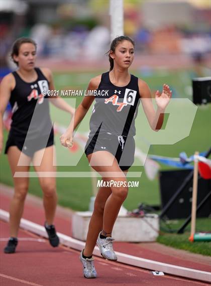 Thumbnail 3 in NMAA 4A Track and Field Championships photogallery.