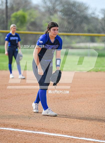 Thumbnail 3 in Snook vs Mumford photogallery.