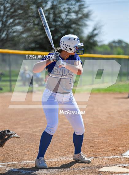 Thumbnail 1 in Snook vs Mumford photogallery.