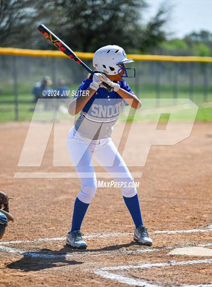 Thumbnail 2 in Snook vs Mumford photogallery.