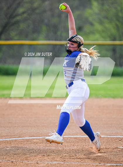 Thumbnail 2 in Snook vs Mumford photogallery.