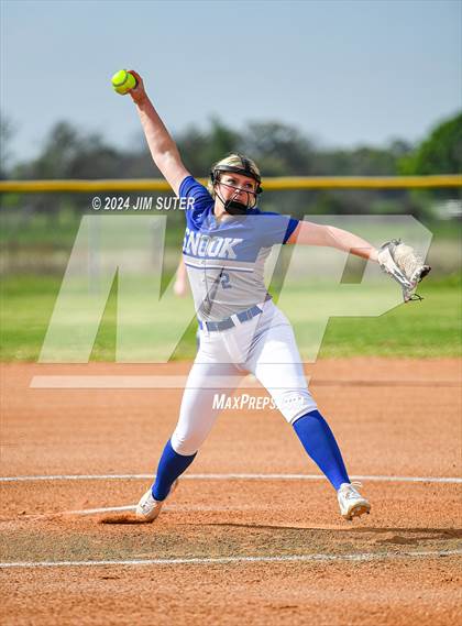 Thumbnail 2 in Snook vs Mumford photogallery.