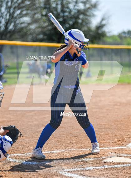 Thumbnail 3 in Snook vs Mumford photogallery.