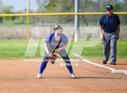 Thumbnail 1 in Snook vs Mumford photogallery.