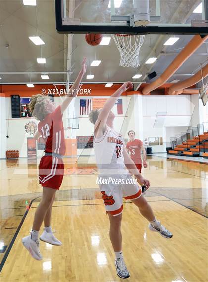 Thumbnail 1 in Grand Saline vs Pottsboro photogallery.