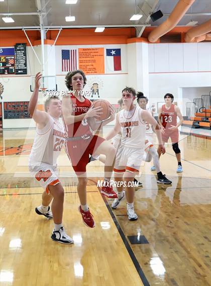 Thumbnail 1 in Grand Saline vs Pottsboro photogallery.