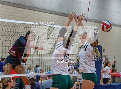 Thumbnail 1 in Assumption vs. Greeneville (Showdown at the Sunsphere) photogallery.