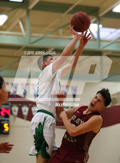Thumbnail 1 in El Camino vs. Golden Valley (NorCal Tip Off) photogallery.