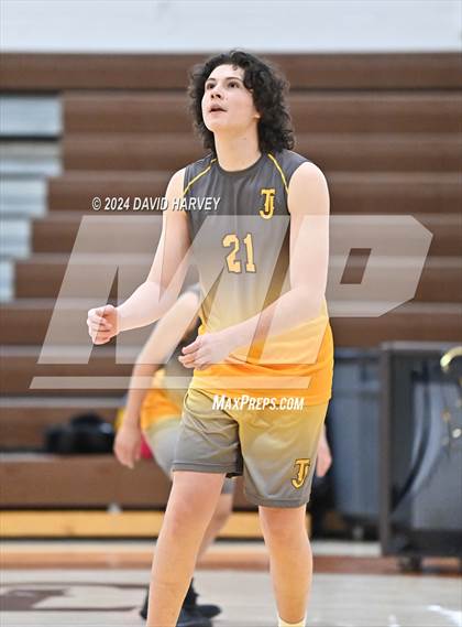 Thumbnail 3 in Hinkley vs Thomas Jefferson photogallery.