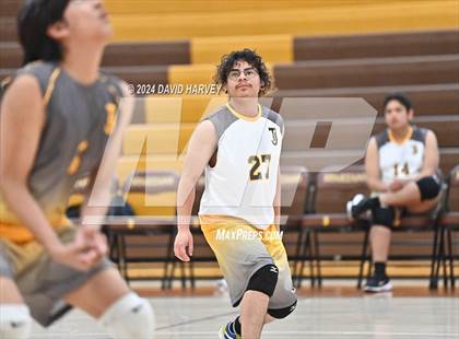 Thumbnail 1 in Hinkley vs Thomas Jefferson photogallery.
