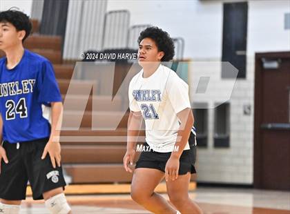 Thumbnail 2 in Hinkley vs Thomas Jefferson photogallery.