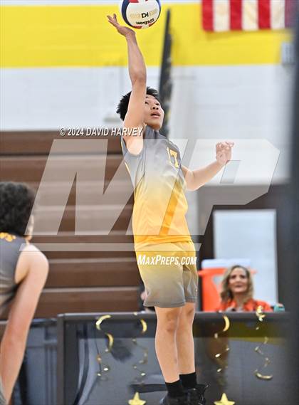 Thumbnail 3 in Hinkley vs Thomas Jefferson photogallery.