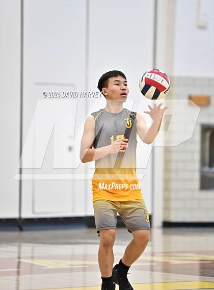 Thumbnail 2 in Hinkley vs Thomas Jefferson photogallery.