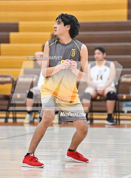 Thumbnail 2 in Hinkley vs Thomas Jefferson photogallery.