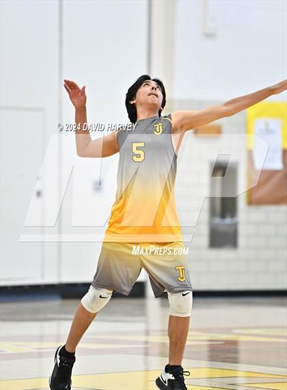 Thumbnail 1 in Hinkley vs Thomas Jefferson photogallery.