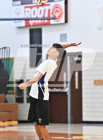 Thumbnail 2 in Hinkley vs Thomas Jefferson photogallery.