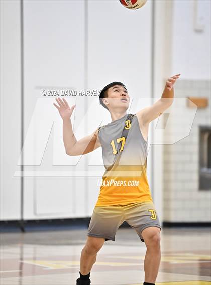 Thumbnail 1 in Hinkley vs Thomas Jefferson photogallery.