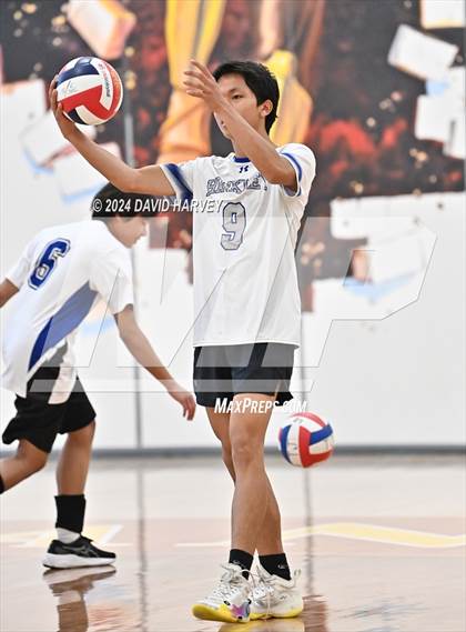 Thumbnail 2 in Hinkley vs Thomas Jefferson photogallery.