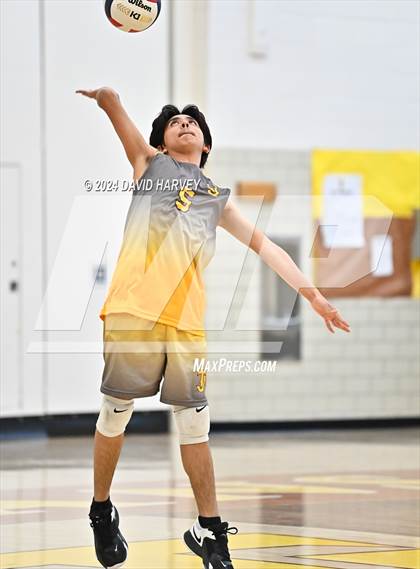 Thumbnail 2 in Hinkley vs Thomas Jefferson photogallery.