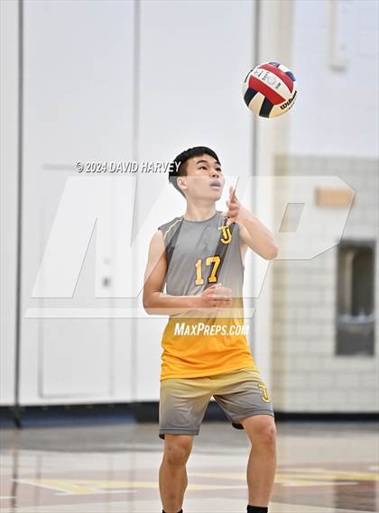 Thumbnail 3 in Hinkley vs Thomas Jefferson photogallery.