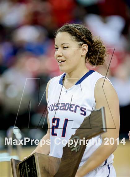 Thumbnail 2 in Santa Barbara vs. Modesto Christian (CIF D3 State Final) photogallery.