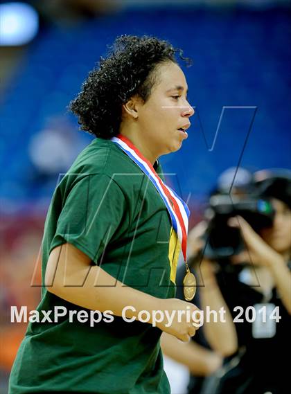 Thumbnail 2 in Santa Barbara vs. Modesto Christian (CIF D3 State Final) photogallery.