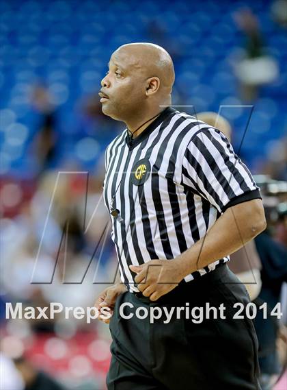 Thumbnail 1 in Santa Barbara vs. Modesto Christian (CIF D3 State Final) photogallery.