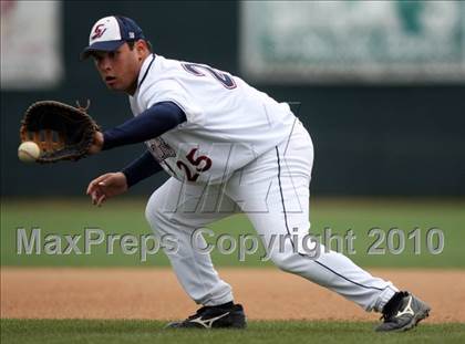 Thumbnail 1 in Los Amigos vs. Capistrano Valley Christian photogallery.