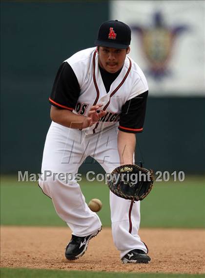 Thumbnail 2 in Los Amigos vs. Capistrano Valley Christian photogallery.