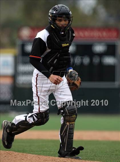 Thumbnail 3 in Los Amigos vs. Capistrano Valley Christian photogallery.