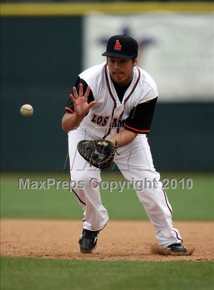 Thumbnail 2 in Los Amigos vs. Capistrano Valley Christian photogallery.