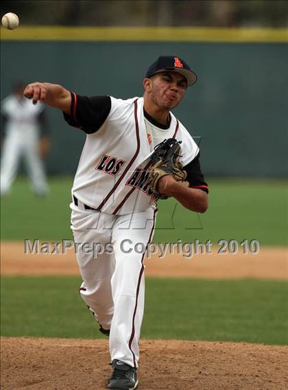 Thumbnail 1 in Los Amigos vs. Capistrano Valley Christian photogallery.