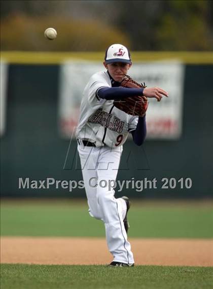 Thumbnail 1 in Los Amigos vs. Capistrano Valley Christian photogallery.
