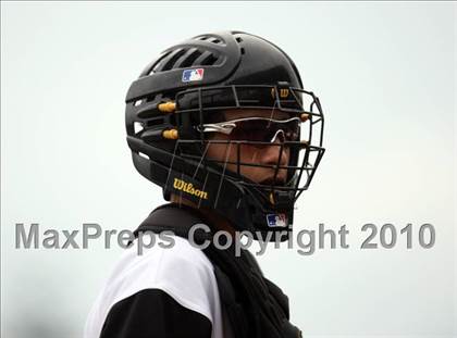 Thumbnail 1 in Los Amigos vs. Capistrano Valley Christian photogallery.