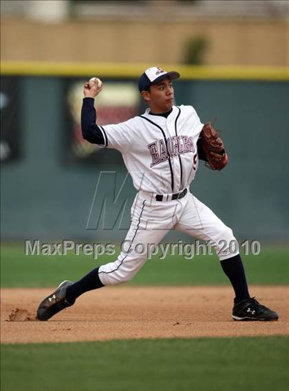 Thumbnail 1 in Los Amigos vs. Capistrano Valley Christian photogallery.