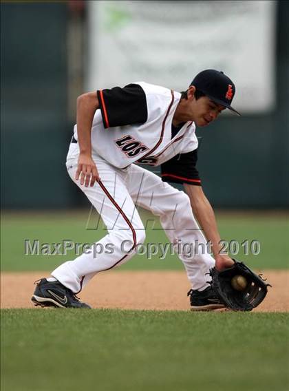 Thumbnail 1 in Los Amigos vs. Capistrano Valley Christian photogallery.