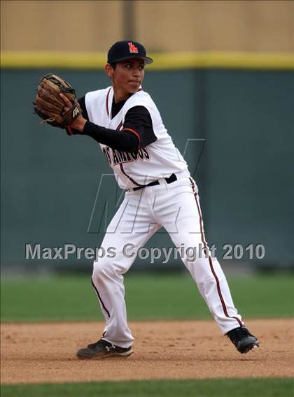 Thumbnail 2 in Los Amigos vs. Capistrano Valley Christian photogallery.