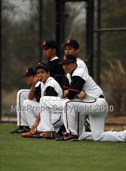 Thumbnail 3 in Los Amigos vs. Capistrano Valley Christian photogallery.