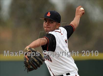 Thumbnail 2 in Los Amigos vs. Capistrano Valley Christian photogallery.