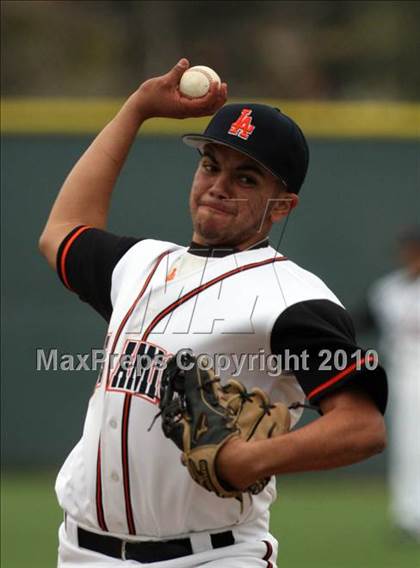 Thumbnail 3 in Los Amigos vs. Capistrano Valley Christian photogallery.