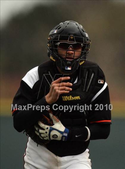 Thumbnail 3 in Los Amigos vs. Capistrano Valley Christian photogallery.