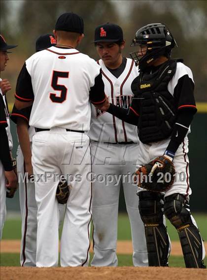 Thumbnail 2 in Los Amigos vs. Capistrano Valley Christian photogallery.
