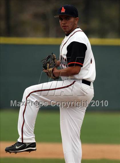Thumbnail 3 in Los Amigos vs. Capistrano Valley Christian photogallery.