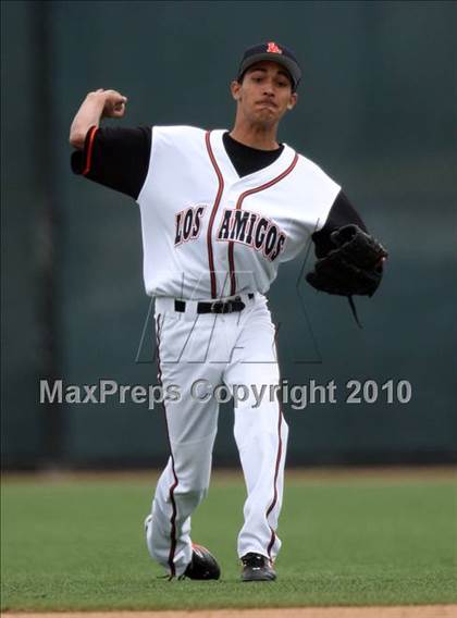 Thumbnail 3 in Los Amigos vs. Capistrano Valley Christian photogallery.