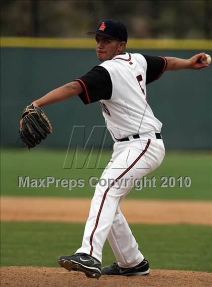 Thumbnail 3 in Los Amigos vs. Capistrano Valley Christian photogallery.