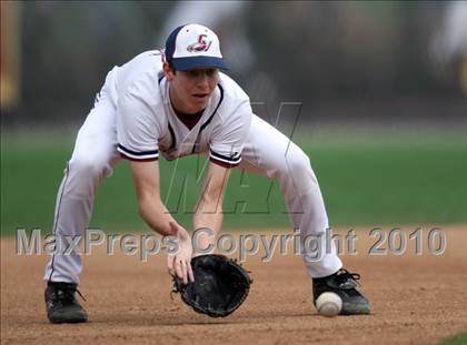 Thumbnail 3 in Los Amigos vs. Capistrano Valley Christian photogallery.