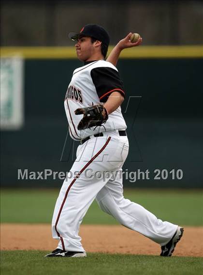 Thumbnail 1 in Los Amigos vs. Capistrano Valley Christian photogallery.