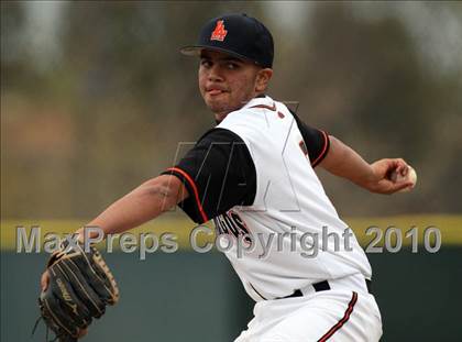 Thumbnail 1 in Los Amigos vs. Capistrano Valley Christian photogallery.