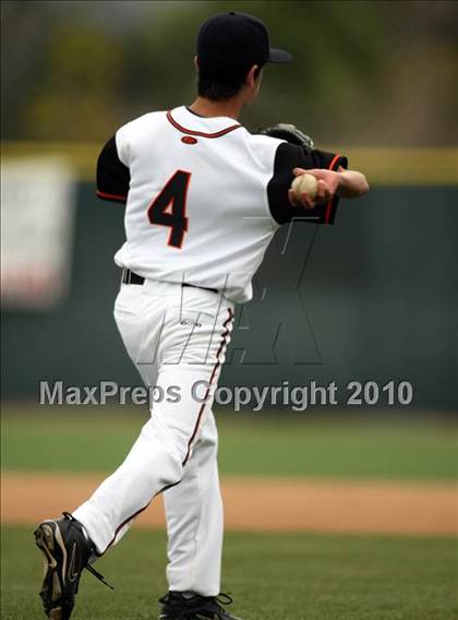 Thumbnail 1 in Los Amigos vs. Capistrano Valley Christian photogallery.