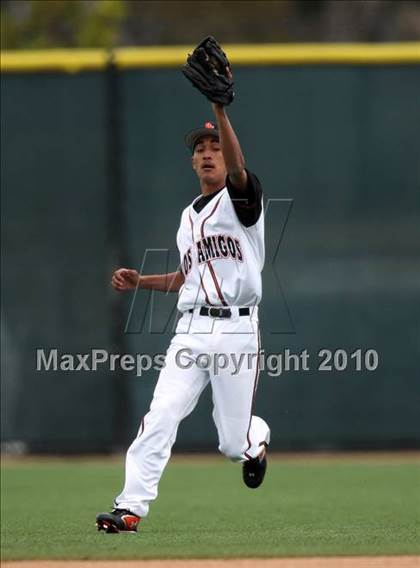 Thumbnail 2 in Los Amigos vs. Capistrano Valley Christian photogallery.